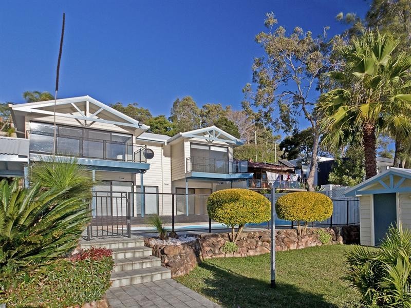 9 Bareki Road, Eleebana NSW 2282