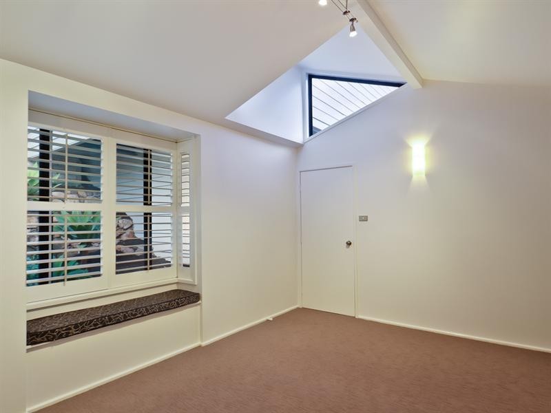 9 Bareki Road, Eleebana NSW 2282