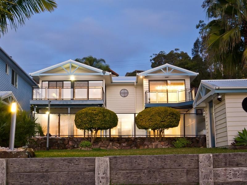 9 Bareki Road, Eleebana NSW 2282