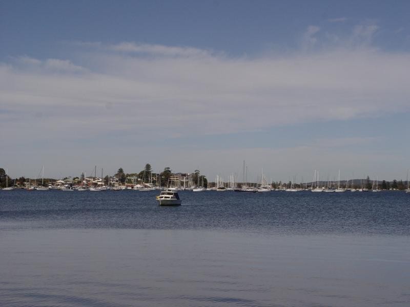 18 Ross Street, Belmont NSW 2280