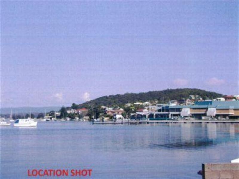 18 Ross Street, Belmont NSW 2280