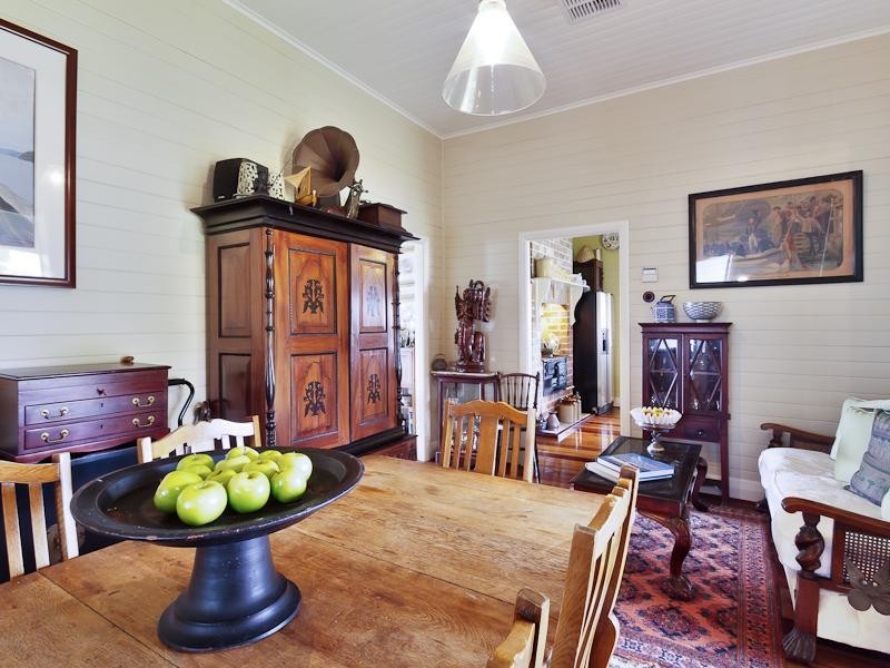 15 Haddon Crescent, Marks Point NSW 2280