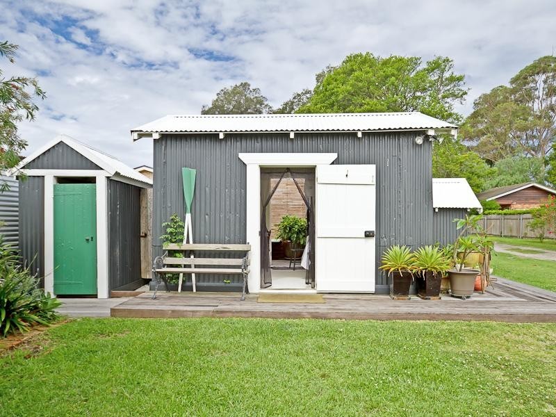 15 Haddon Crescent, Marks Point NSW 2280