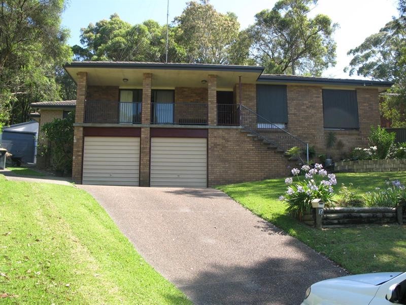 17 PENDEEN Place, Belmont North NSW 2280