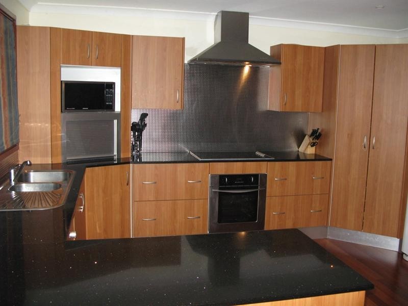 17 PENDEEN Place, Belmont North NSW 2280