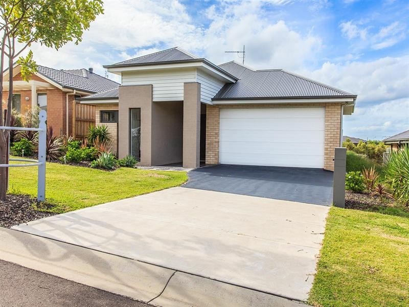 6 Burrong Street, Fletcher NSW 2287