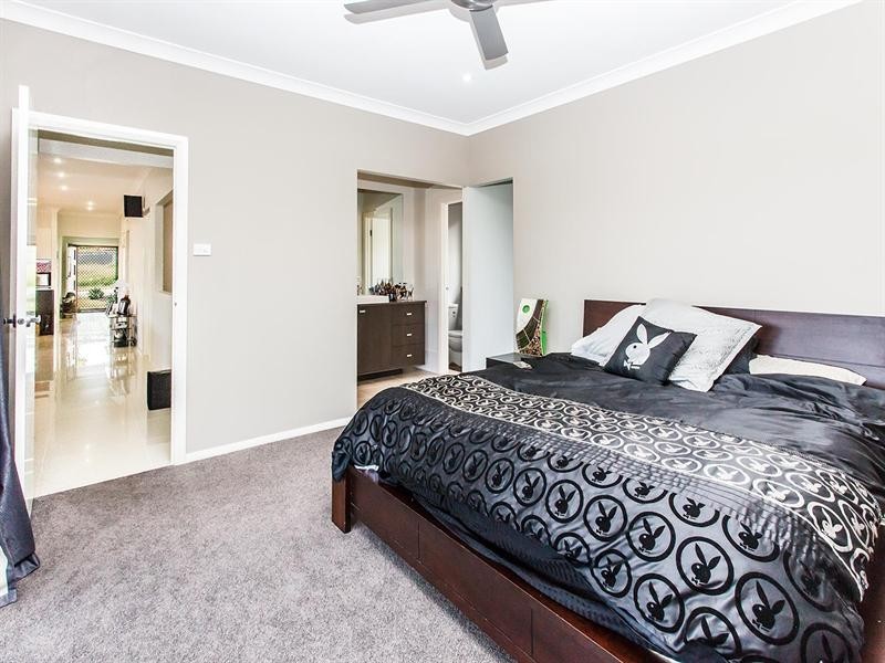 6 Burrong Street, Fletcher NSW 2287