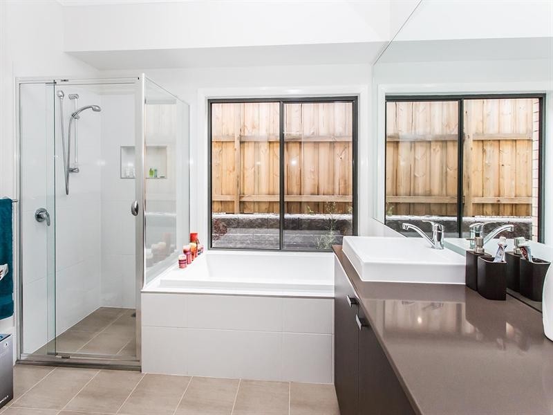 6 Burrong Street, Fletcher NSW 2287