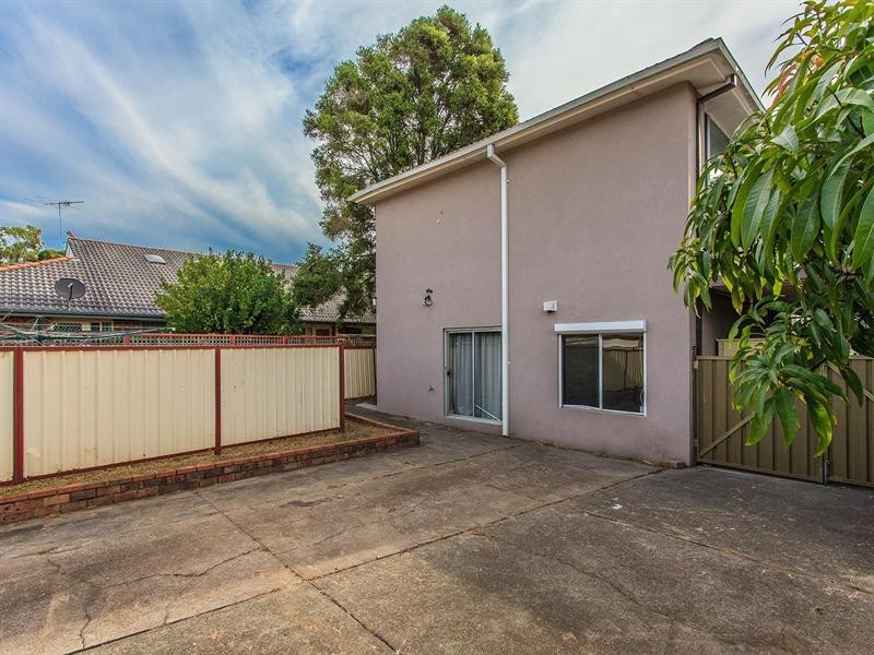 836 Macquarie Drive, Croudace Bay NSW 2280