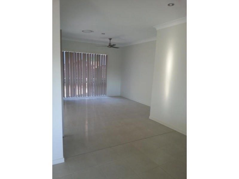 7 Craigevar Way, Cameron Park NSW 2285