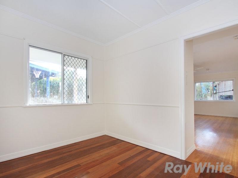 62 Tenth Avenue, Kedron QLD 4031