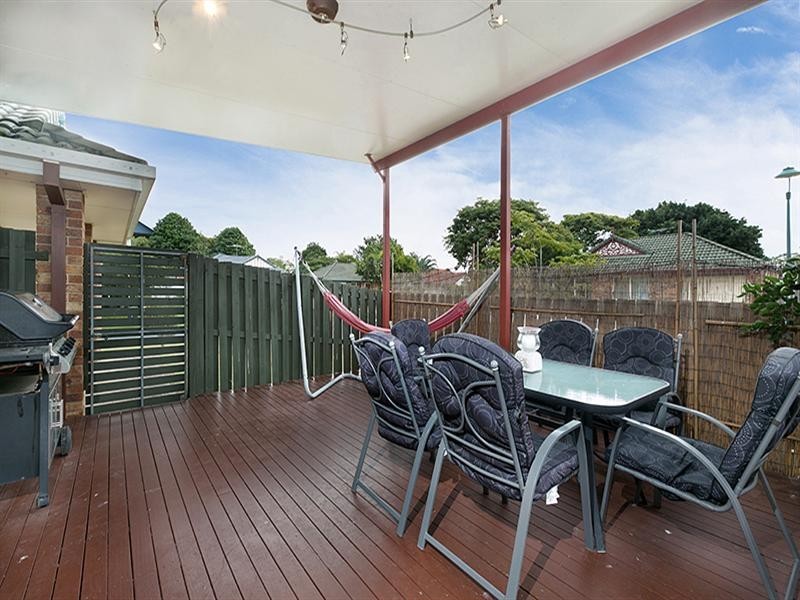 1 Manitoba Place, Wavell Heights QLD 4012