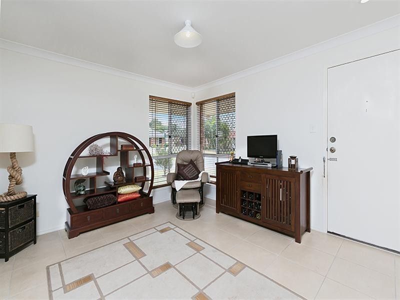 1 Manitoba Place, Wavell Heights QLD 4012