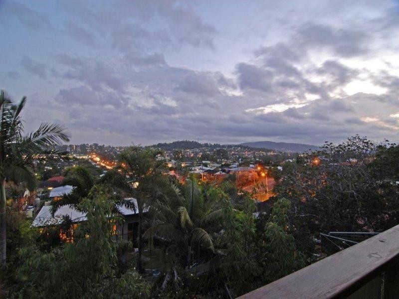 32 Caratel Street, Stafford Heights QLD 4053