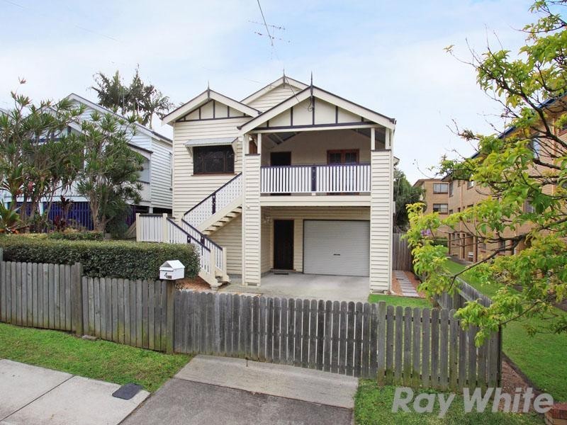 4 Blackmore Street, Windsor QLD 4030