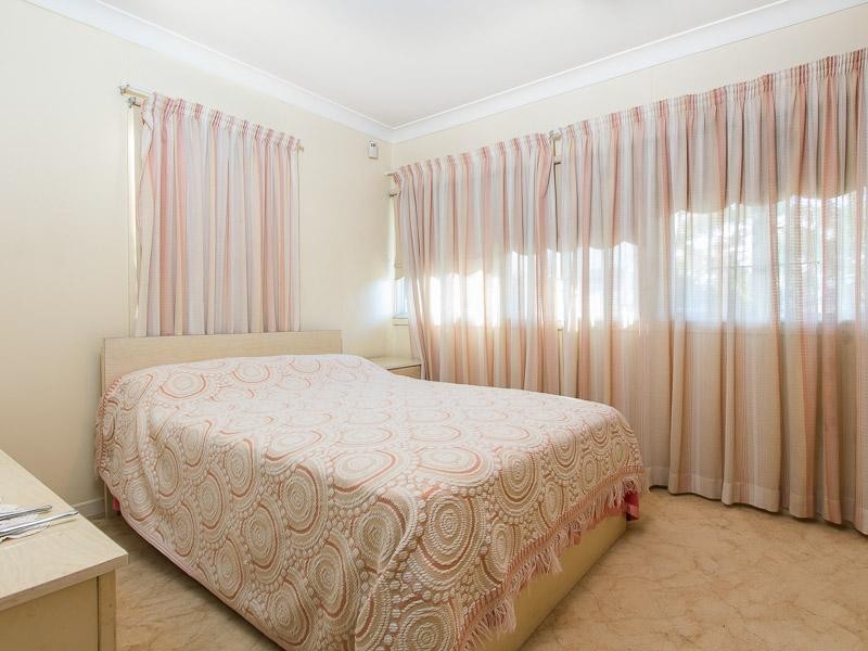 10 Winnam Street, Stafford QLD 4053