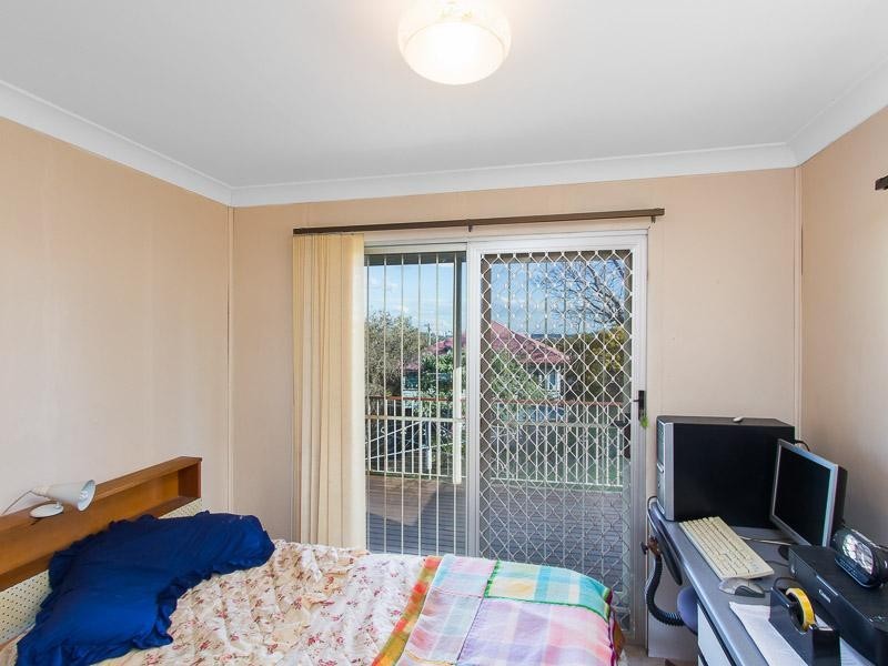 10 Winnam Street, Stafford QLD 4053