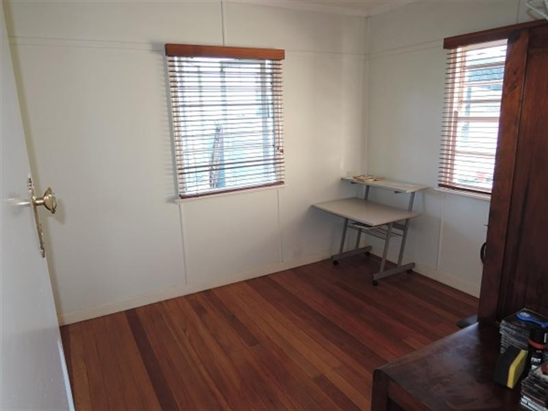 21 Quandeine Street, Stafford QLD 4053