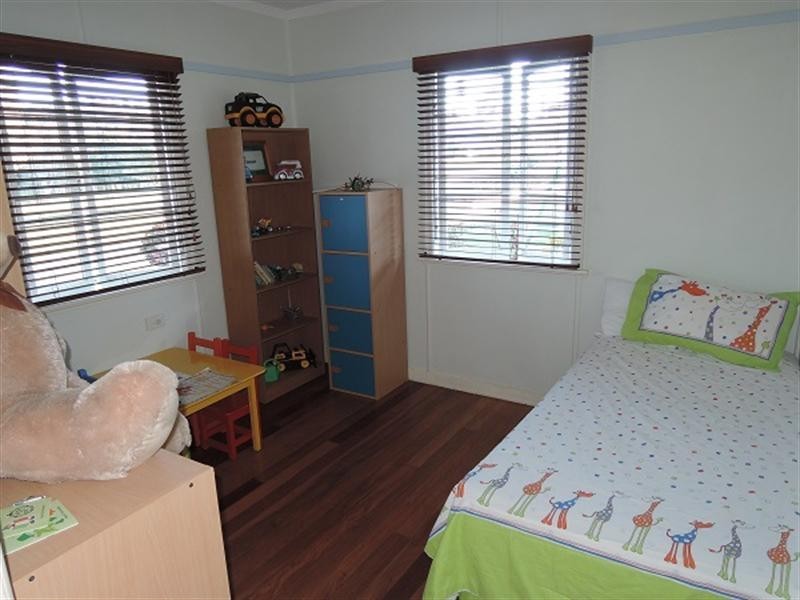 21 Quandeine Street, Stafford QLD 4053