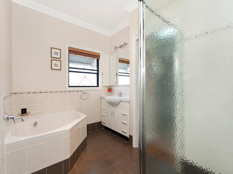 20 Highland Street, Gordon Park QLD 4031