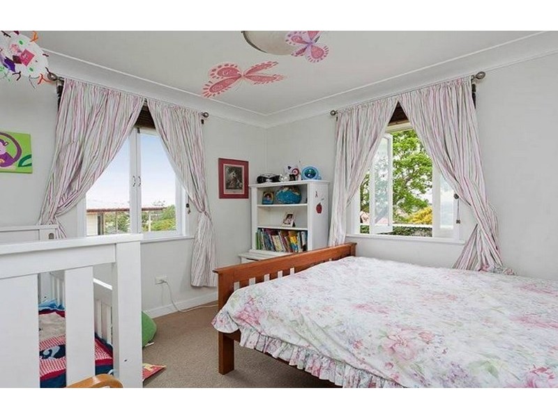 14 Winnam Street, Stafford QLD 4053