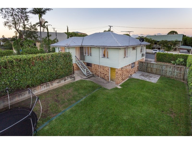 14 Winnam Street, Stafford QLD 4053