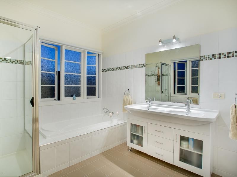 41 Howard Street, Grange QLD 4051