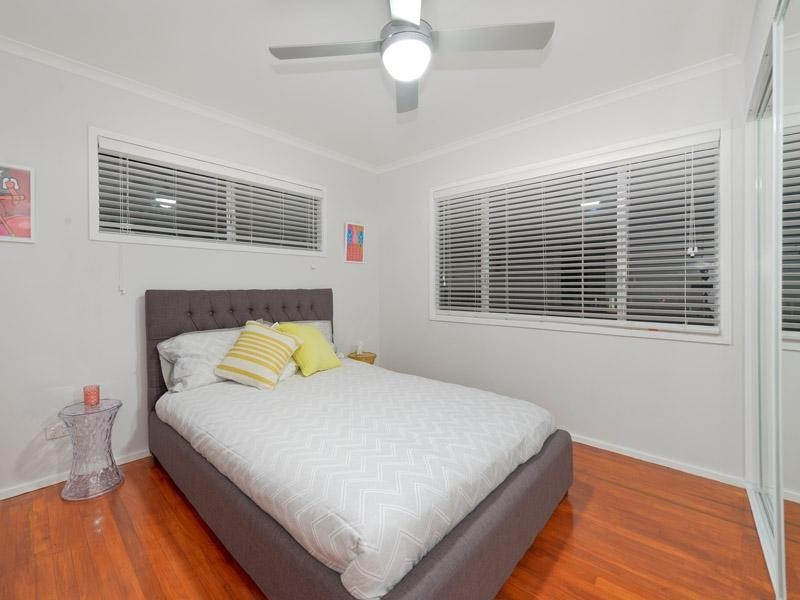 45 Landscape Street, Stafford Heights QLD 4053