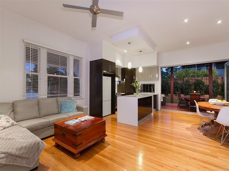 17 Gurley Street, Wavell Heights QLD 4012