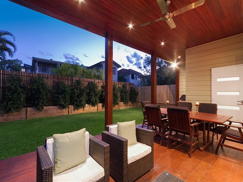 17 Gurley Street, Wavell Heights QLD 4012