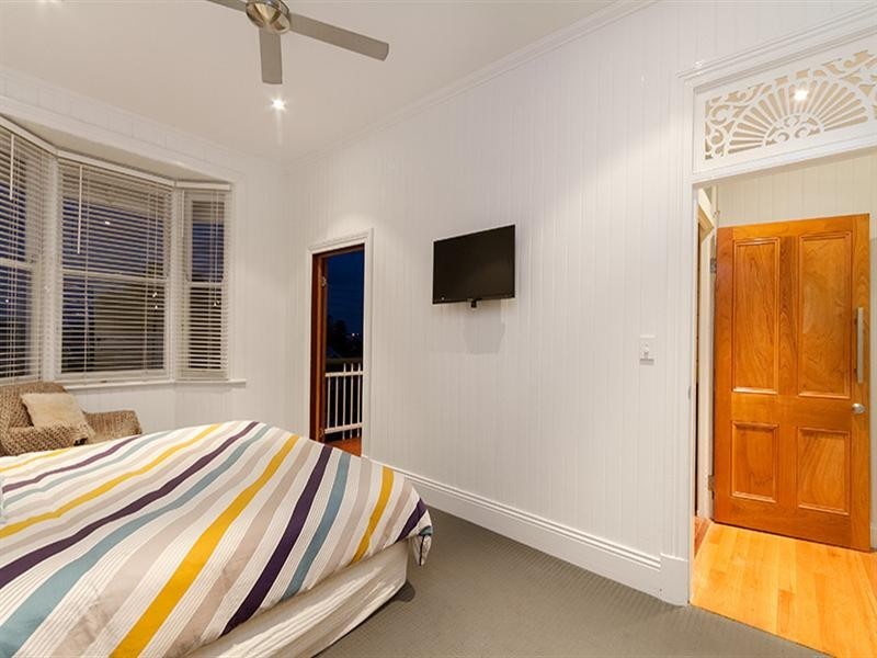 17 Gurley Street, Wavell Heights QLD 4012