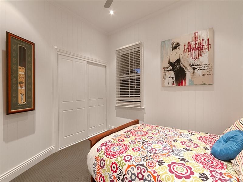 17 Gurley Street, Wavell Heights QLD 4012