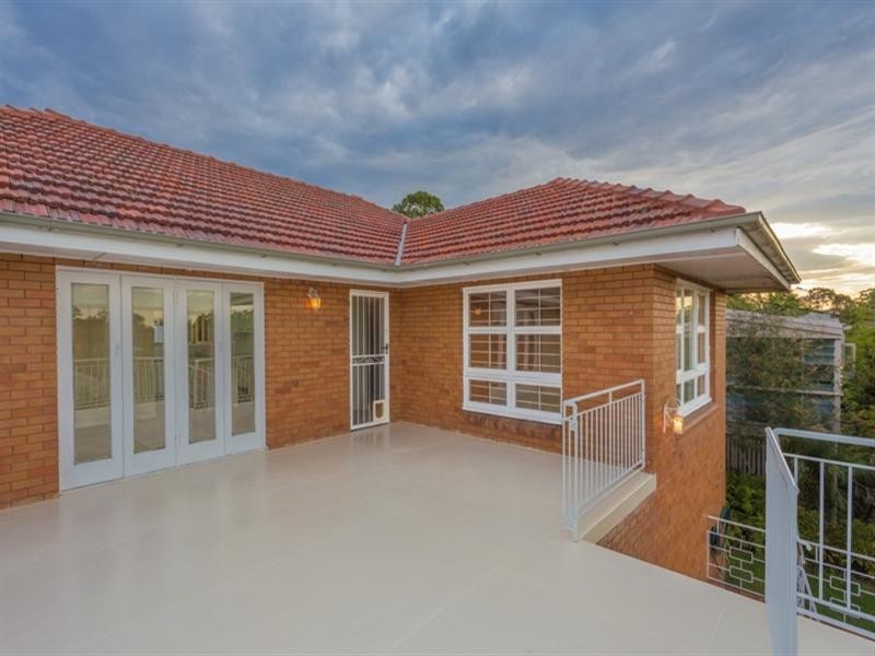 108 Scott Street, Stafford Heights QLD 4053