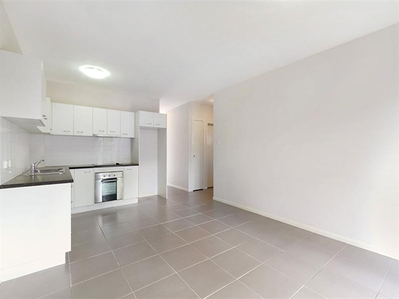 3/27 Hall Street, Northgate QLD 4013