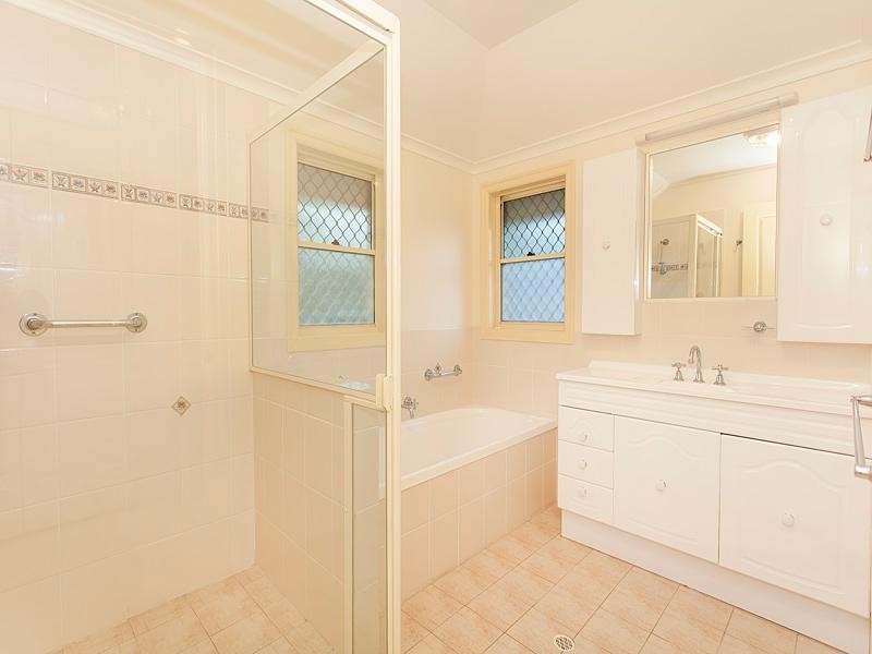 5 Reid Street, Windsor QLD 4030