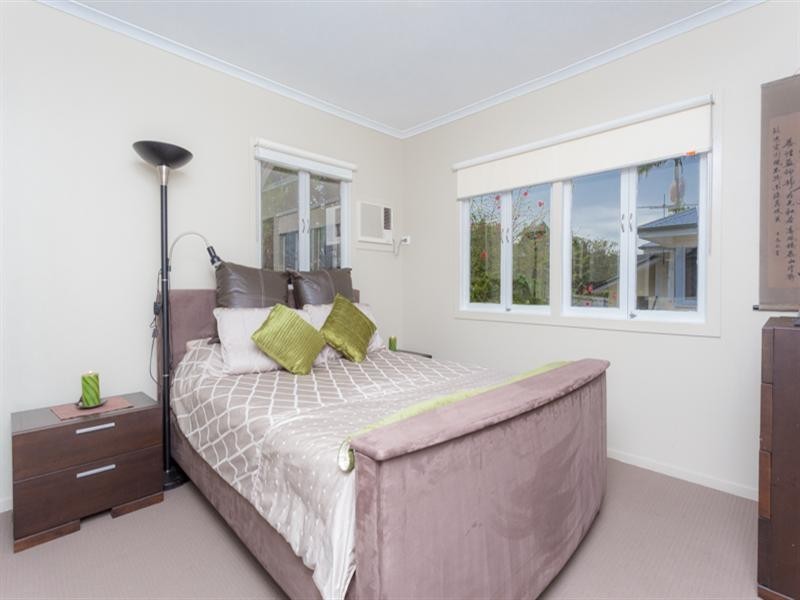 11 Allowrie Street, Stafford QLD 4053