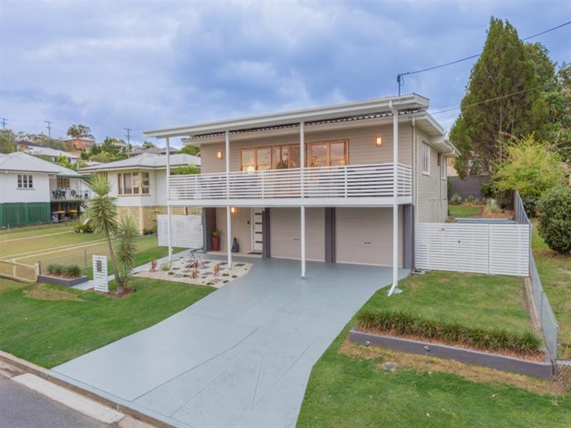 11 Allowrie Street, Stafford QLD 4053