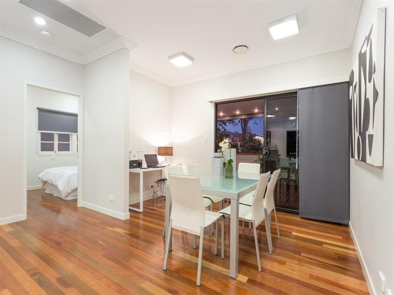 61 Clifford Street, Stafford QLD 4053