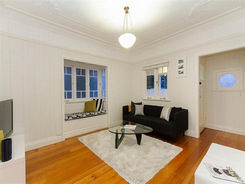 1 Meecham Street, Grange QLD 4051