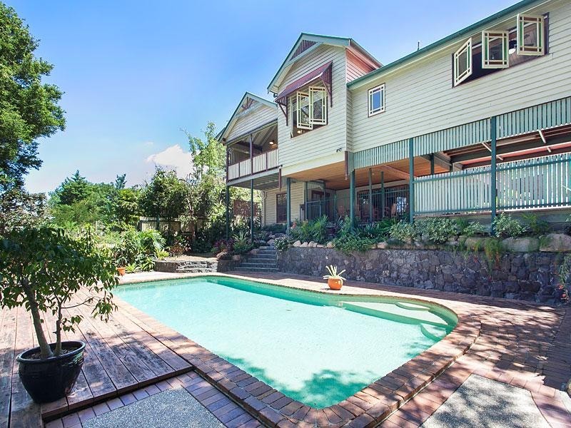 54 Arthur Terrace, Red Hill QLD 4059