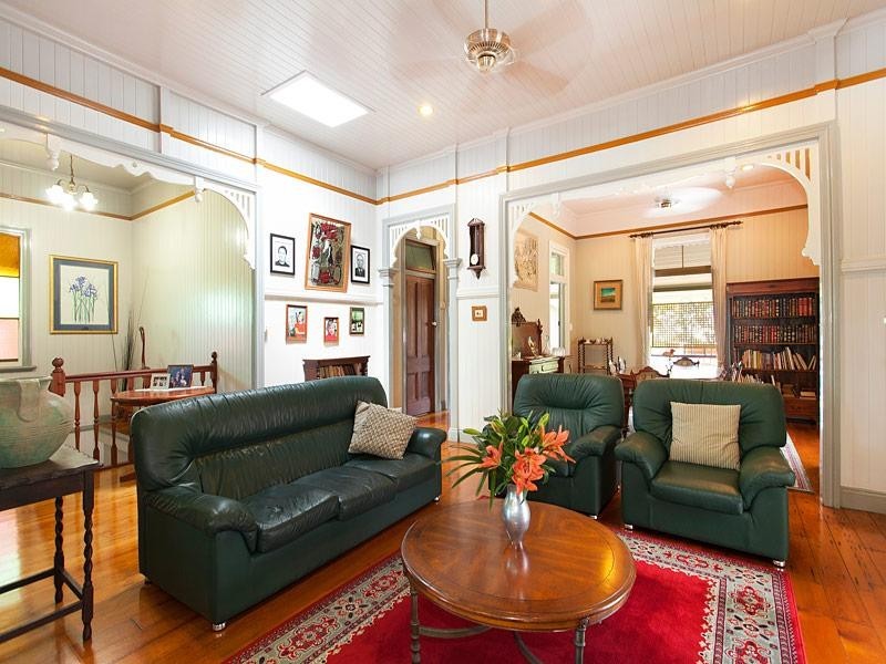 54 Arthur Terrace, Red Hill QLD 4059