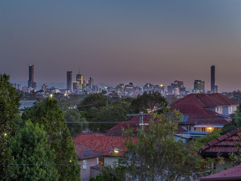 15 Caloola Street, Stafford QLD 4053