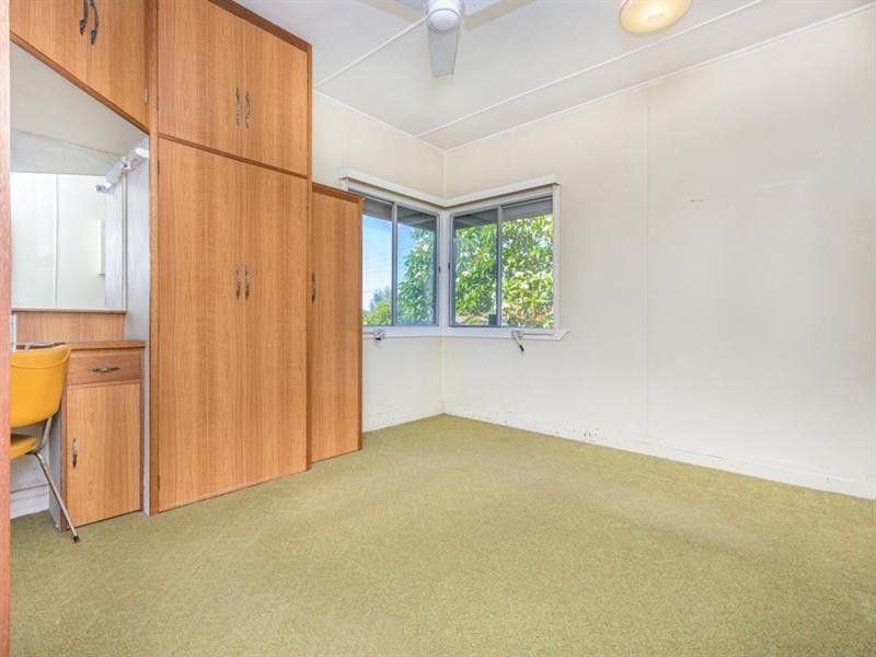 15 Caloola Street, Stafford QLD 4053