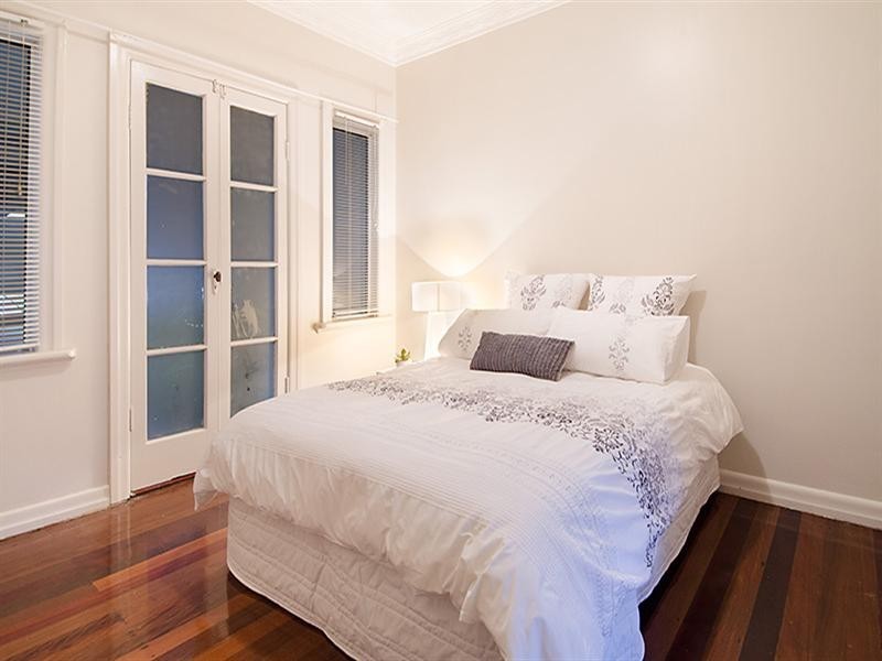 43 Webster Avenue, Hendra QLD 4011