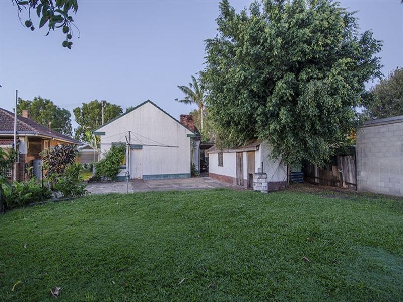 43 Webster Avenue, Hendra QLD 4011