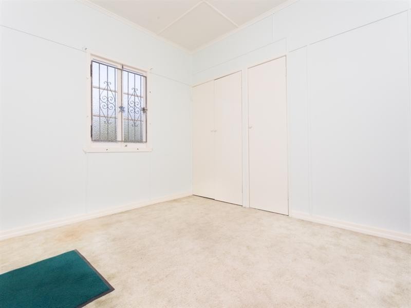 61 Ninth Avenue, Kedron QLD 4031