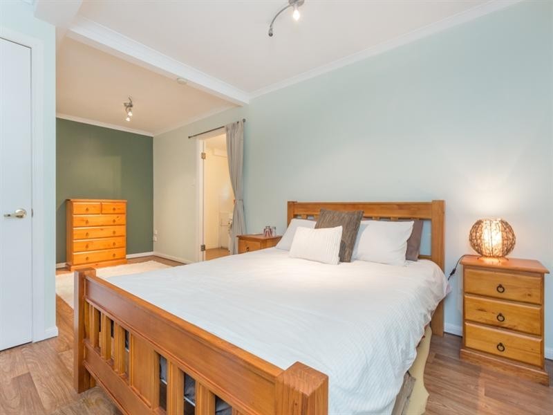 26 Soudan Street, Bardon QLD 4065