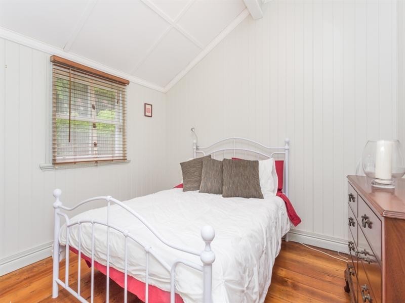 26 Soudan Street, Bardon QLD 4065