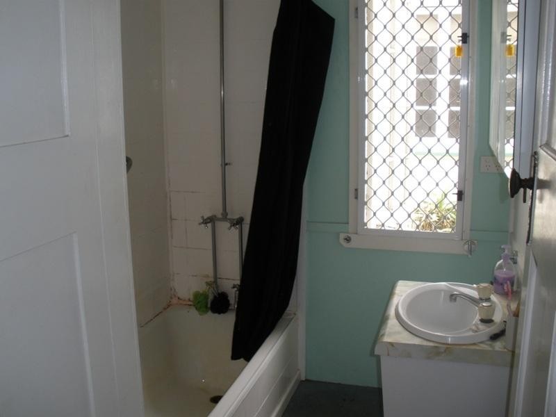 15 Hinkler Street, Kedron QLD 4031