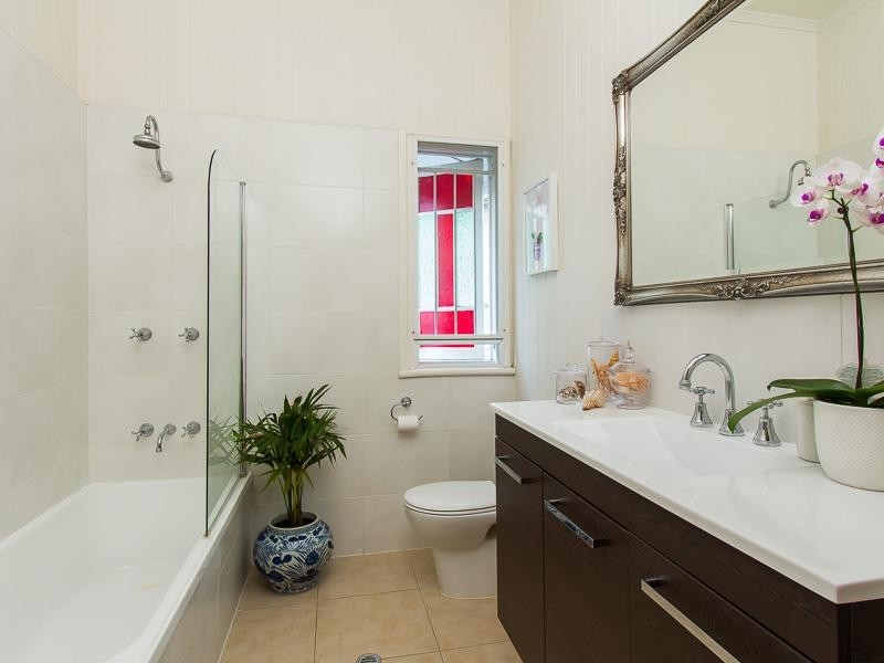 17 Fifth Avenue, Kedron QLD 4031